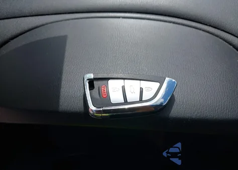 2014 Nissan Pathfinder Platinum/S/Sl/Sv from USA, damaged, VIN 5N1AR2MMXEC672457